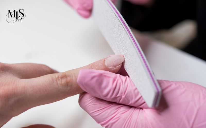 How to file your nails for a salon